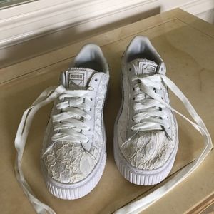 LADIES PUMA BASKET LACE LOW TOP SNEAKER SIZE 7.5